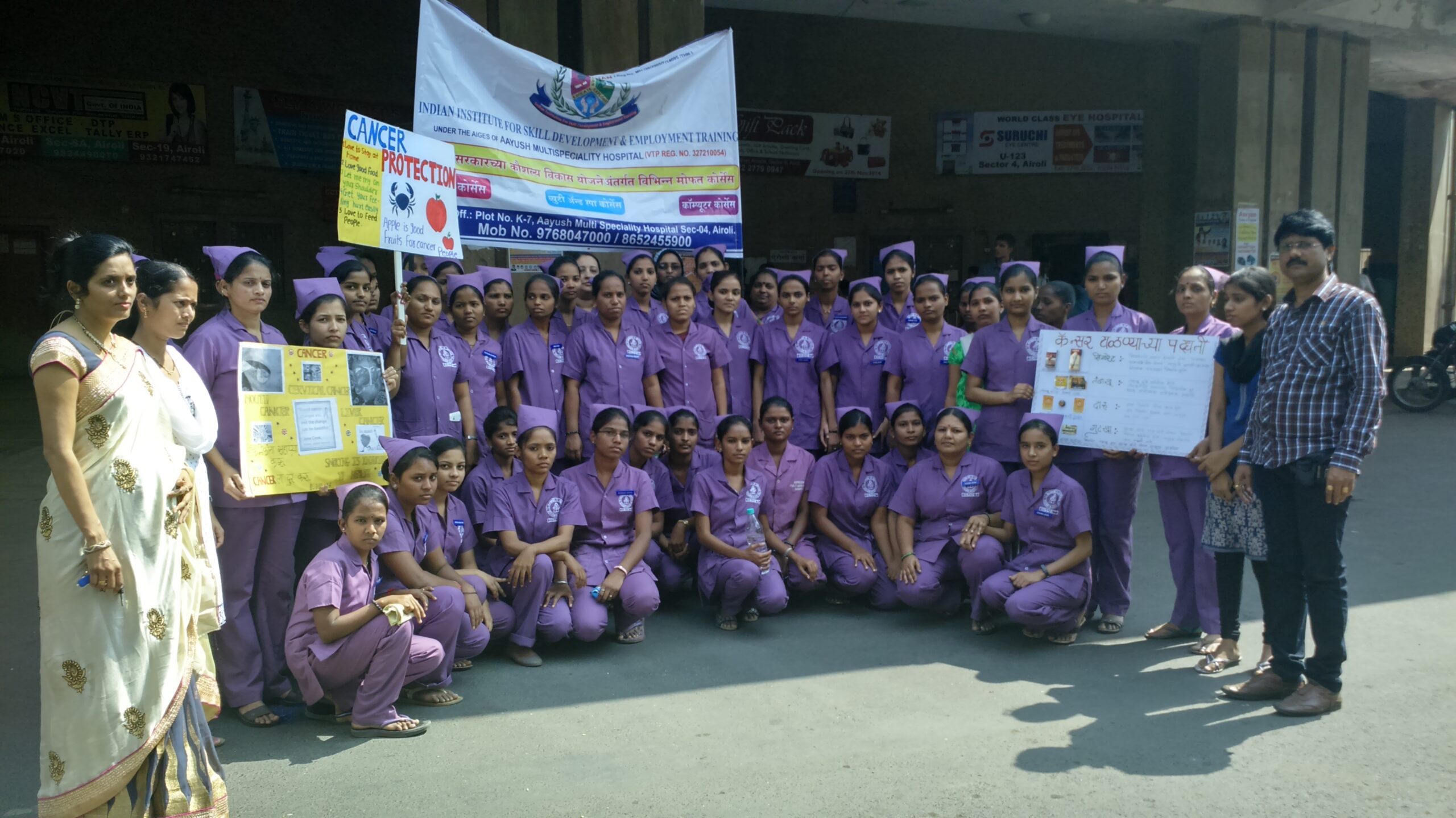 SSVS volunteers at a community empowerment event in Mumbai