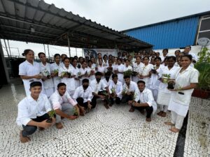 Group photo of SSVS team after tree plantation