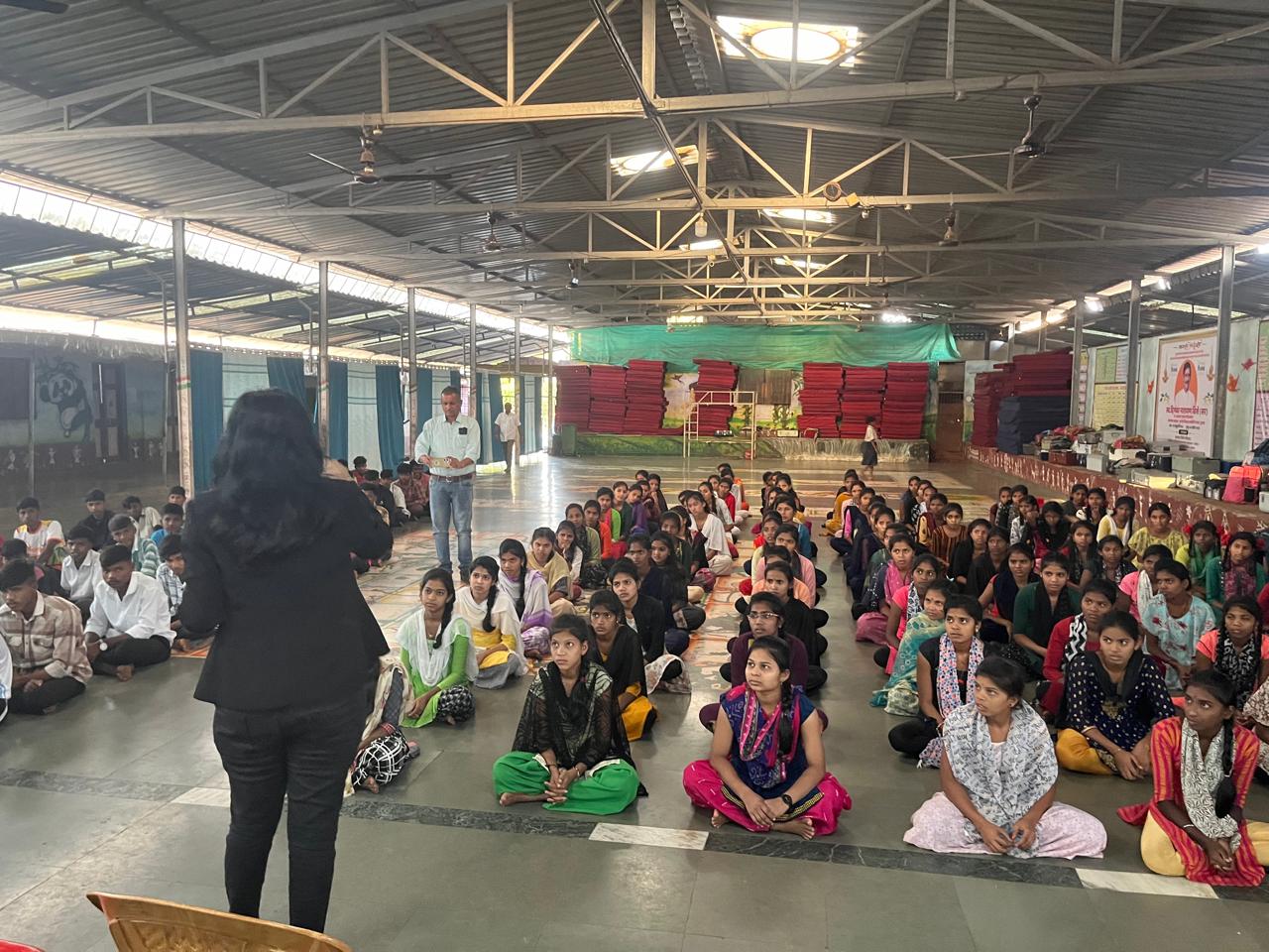 Shivram Samajik Vikas Sansthan (SSVS) mentor delivering a career counselling session to students