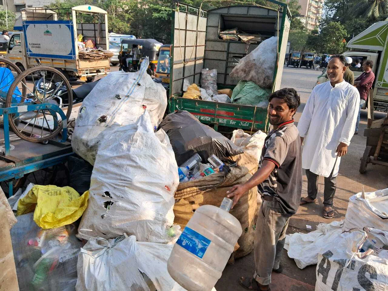 Volunteers from Shivram Samajik Vikas Sansthan (SSVS) collecting scrap to support underprivileged students